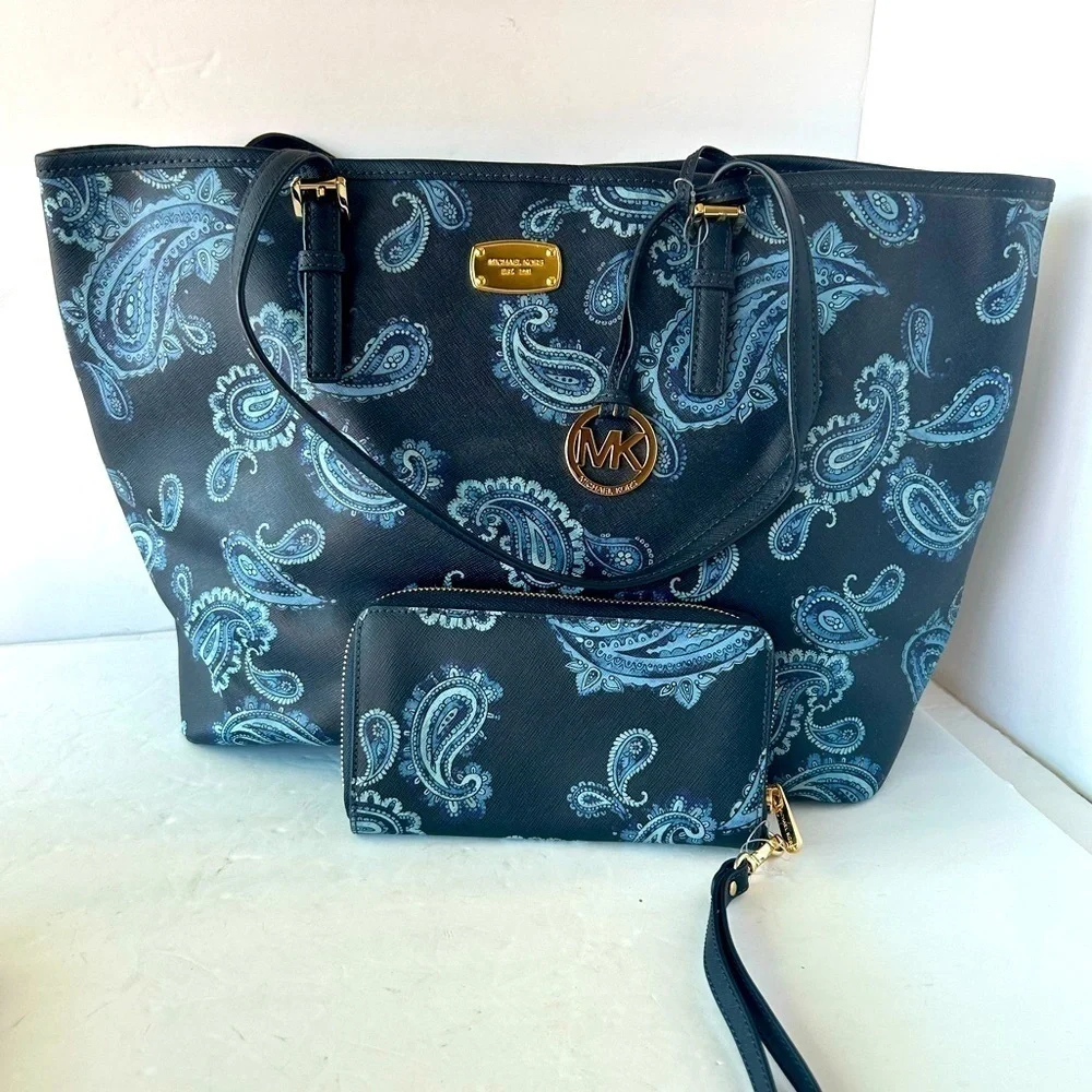Michael Kors 2PC NWOT Admiral Paisley Jet Set Tote - Picture 1 of 12